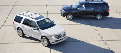Lincoln Navigator (2015) - picture 7 of 14