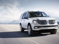 Lincoln Navigator (2015) - picture 3 of 14