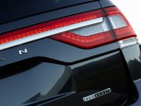 Lincoln Navigator (2015) - picture 14 of 14