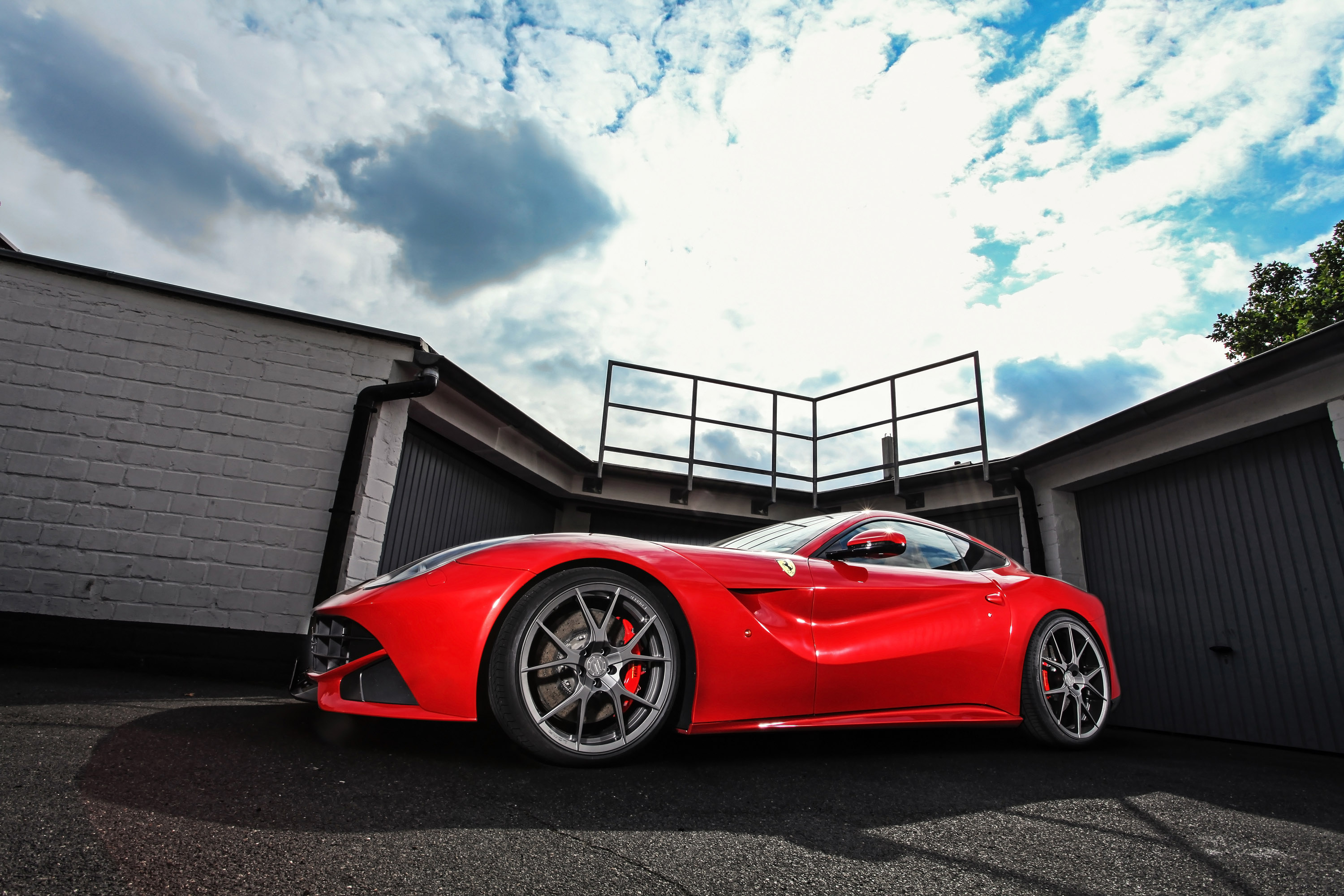 LOMA Ferrari F12 Berlinetta