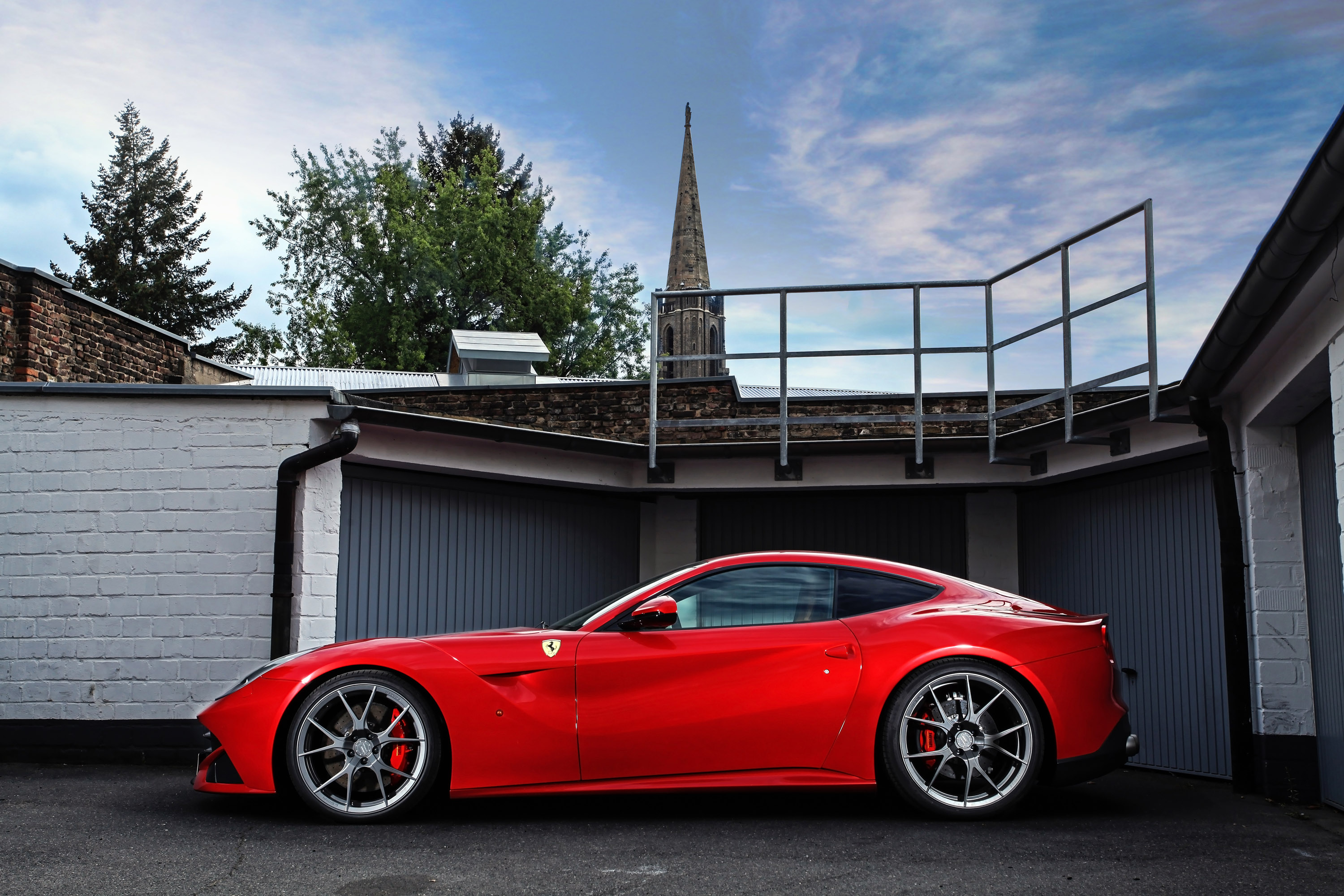 LOMA Ferrari F12 Berlinetta