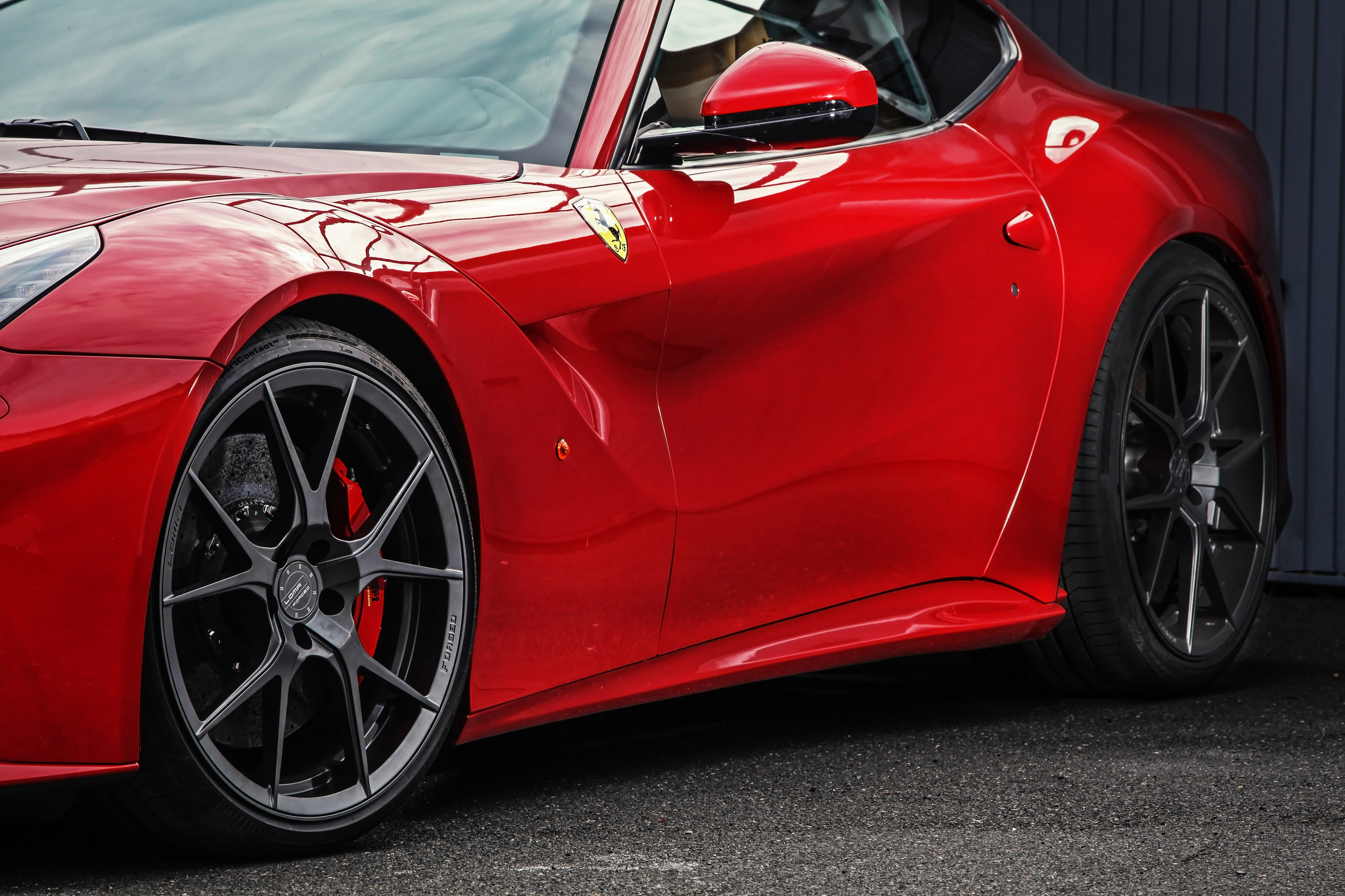 LOMA Ferrari F12 Berlinetta