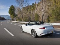 Mazda MX5 (2015) - picture 21 of 30