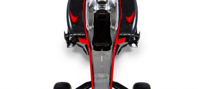 McLaren-Honda MP4-30 (2015) - picture 4 of 4