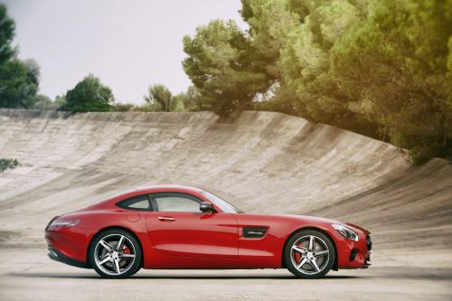 Mercedes AMG GT (2015) - picture 32 of 82