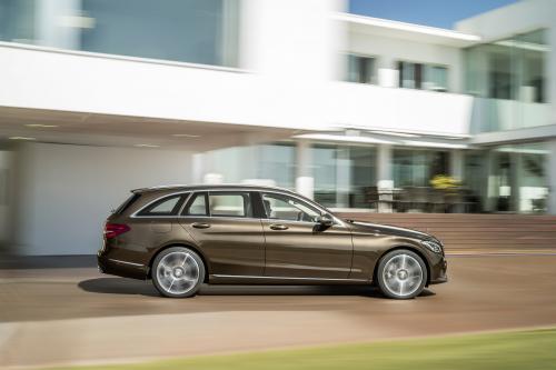 Mercedes-Benz C-Class Estate (2015) - picture 33 of 41