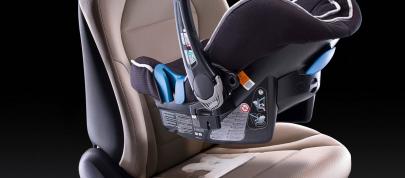 Mercedes-Benz C-Class Interior (2015) - picture 7 of 10