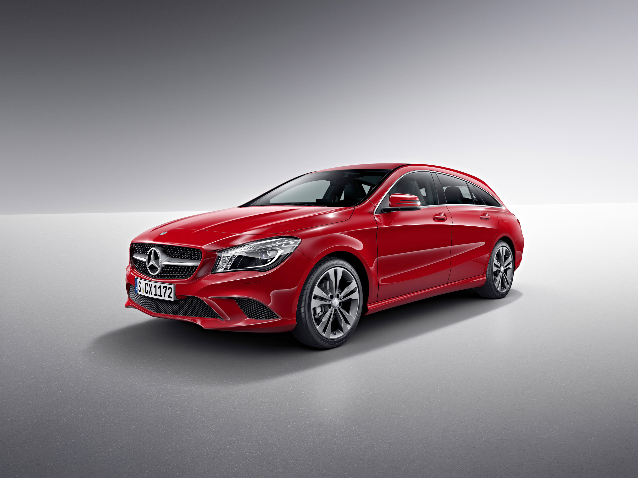 Mercedes-Benz CLA45 AMG Shooting Brake