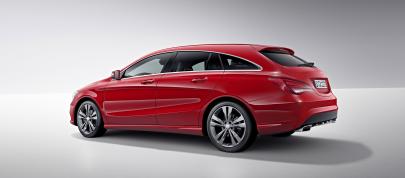 Mercedes-Benz CLA45 AMG Shooting Brake (2015) - picture 4 of 17