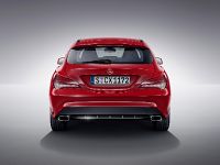 Mercedes-Benz CLA45 AMG Shooting Brake (2015) - picture 6 of 17