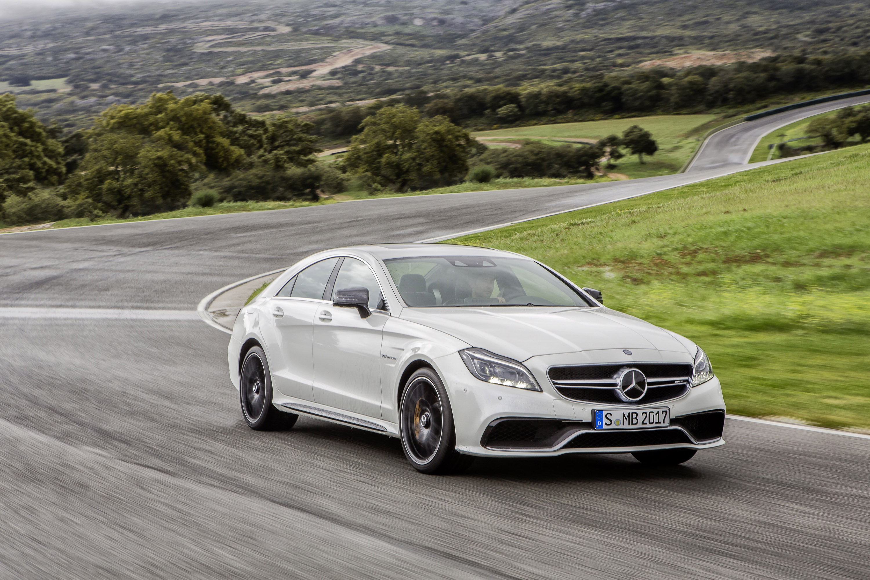 Mercedes-Benz CLS and CLS Shooting Brake