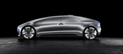 Mercedes Benz F 015 Luxury in Motion concept (2015) - picture 4 of 45