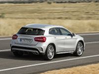 Mercedes-Benz GLA 45 AMG (2015) - picture 7 of 10