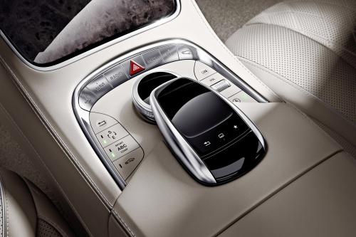 Mercedes-Benz S 600 (2015) - picture 8 of 10