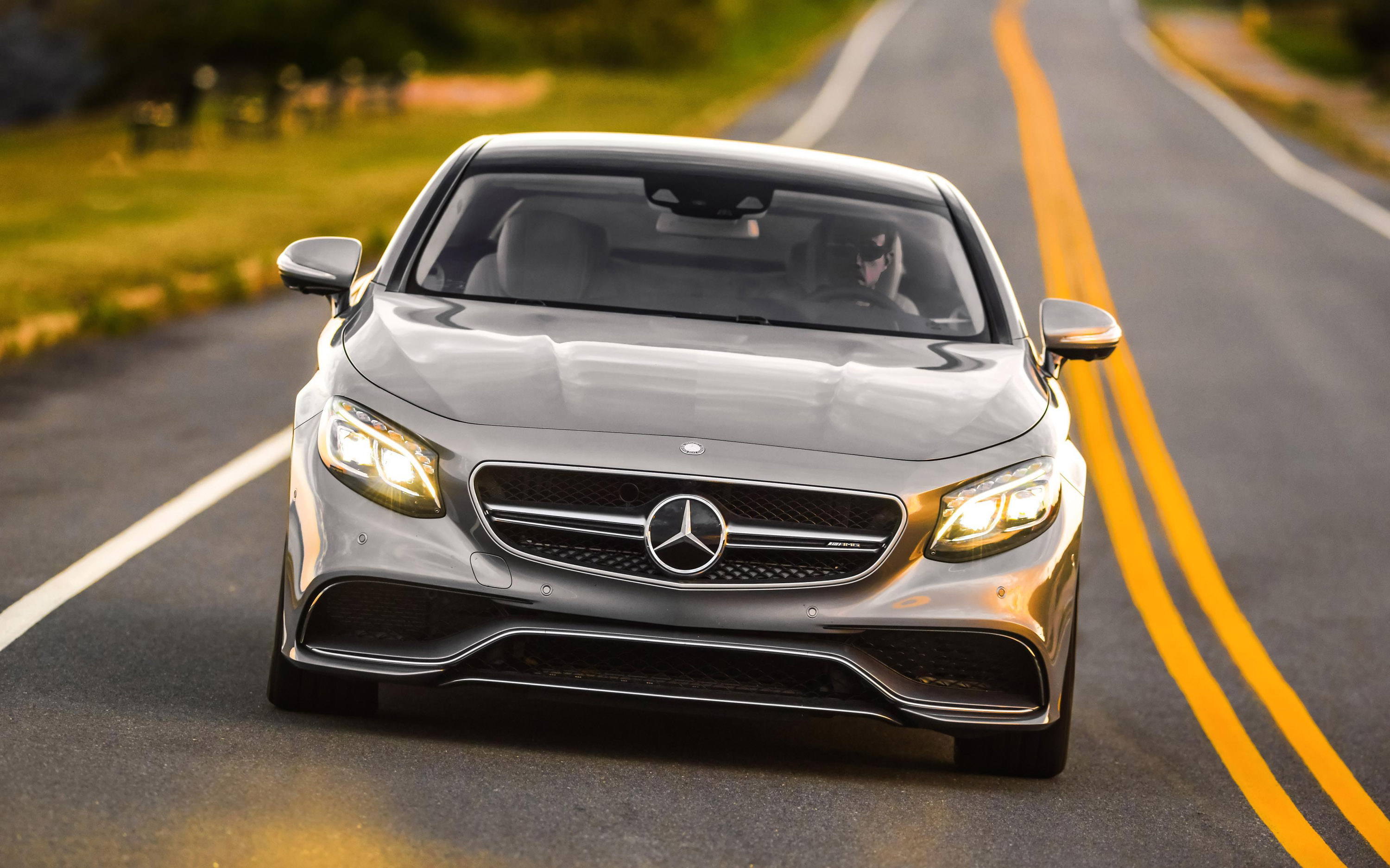 Mercedes-Benz S63 AMG 4MATIC Coupe