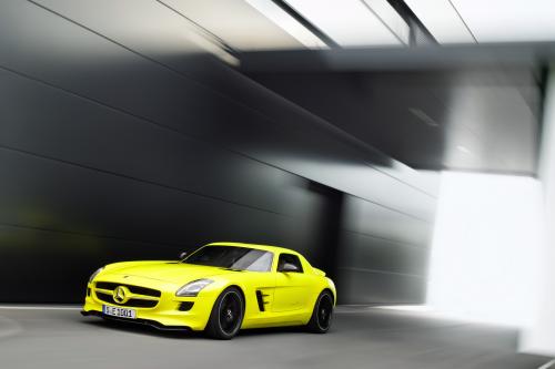 Mercedes-Benz SLS AMG E-CELL (2015) - picture 8 of 19