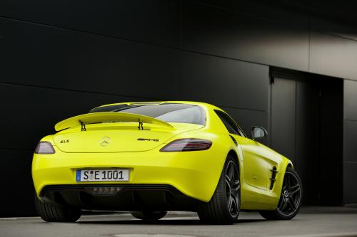 Mercedes-Benz SLS AMG E-CELL (2015) - picture 9 of 19