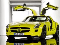 Mercedes-Benz SLS AMG E-CELL (2015) - picture 4 of 19