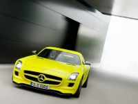 Mercedes-Benz SLS AMG E-CELL (2015) - picture 7 of 19