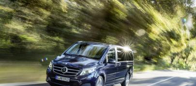 Mercedes-Benz V-Class (2015) - picture 4 of 32
