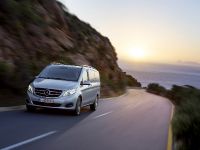 Mercedes-Benz V-Class (2015) - picture 2 of 32
