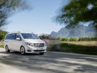 Mercedes-Benz V-Class (2015) - picture 19 of 32
