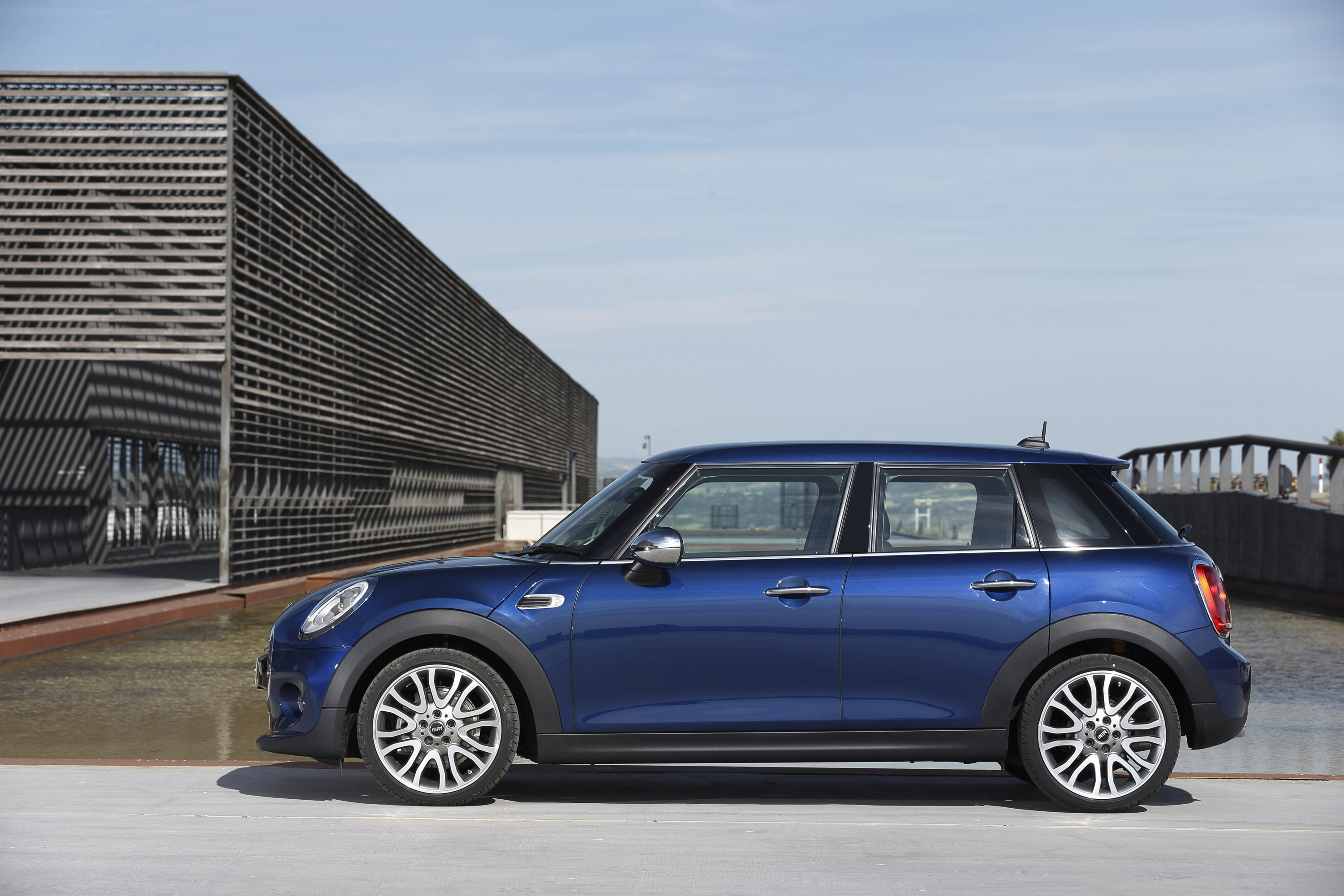 MINI 5-door Hatchback