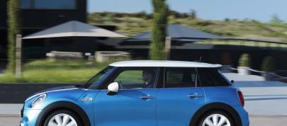 MINI 5-door Hatchback (2015) - picture 12 of 150