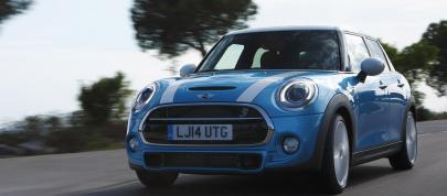 MINI 5-door Hatchback (2015) - picture 31 of 150
