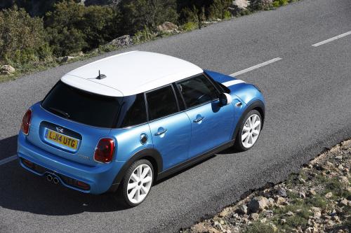 MINI 5-door Hatchback (2015) - picture 49 of 150