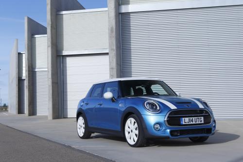 MINI 5-door Hatchback (2015) - picture 64 of 150
