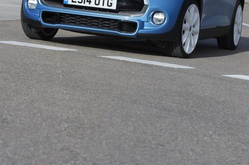 MINI 5-door Hatchback (2015) - picture 65 of 150