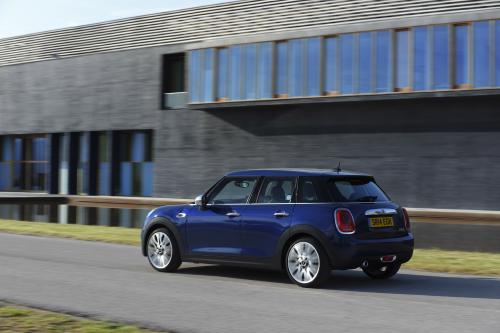 MINI 5-door Hatchback (2015) - picture 81 of 150