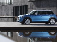 MINI 5-door Hatchback (2015) - picture 14 of 150
