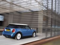 MINI 5-door Hatchback (2015) - picture 26 of 150