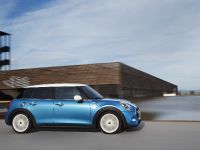 MINI 5-door Hatchback (2015) - picture 27 of 150