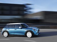 MINI 5-door Hatchback (2015) - picture 29 of 150