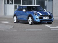 MINI 5-door Hatchback (2015) - picture 70 of 150