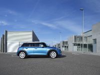 MINI 5-door Hatchback (2015) - picture 77 of 150