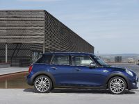 MINI 5-door Hatchback (2015) - picture 86 of 150