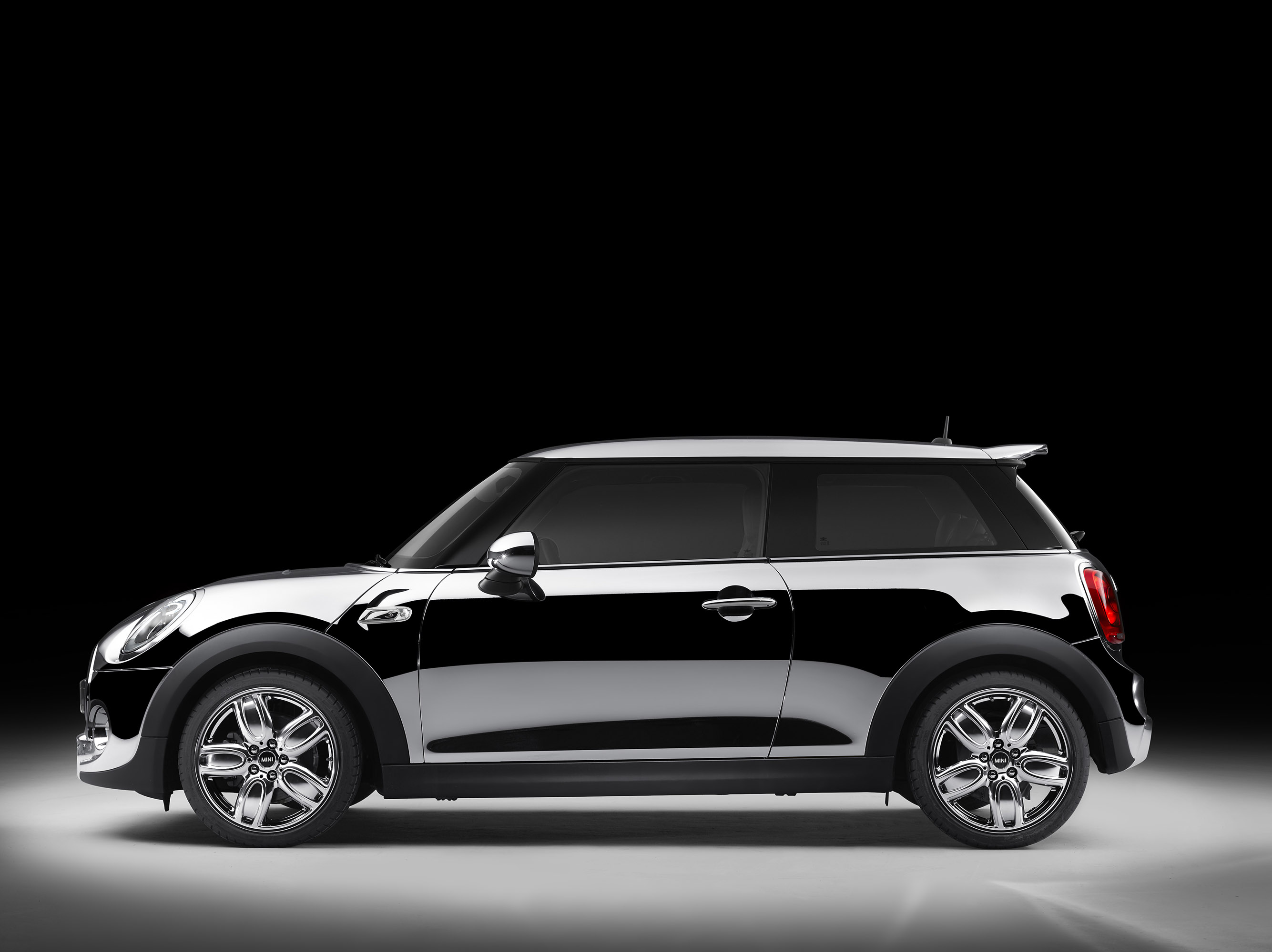 Mini Chrome Line Exterior Deluxe Concept