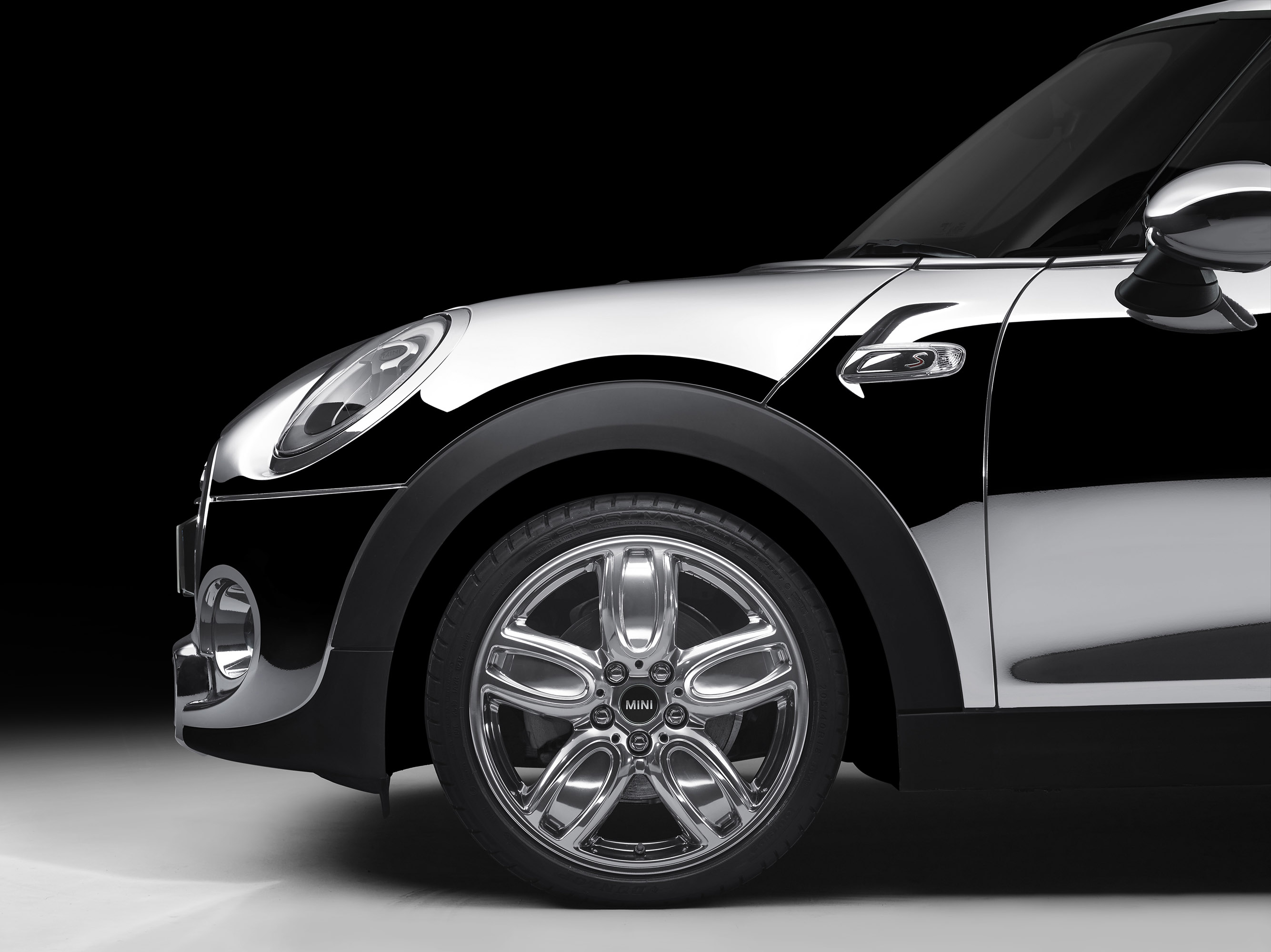 Mini Chrome Line Exterior Deluxe Concept