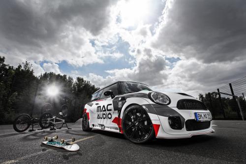 Mini Clubman S with Mac Audio System (2015) - picture 1 of 26