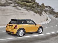 MINI Cooper S (2015) - picture 6 of 14