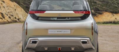 Mitsubishi Concept GC-PHEV (2015) - picture 7 of 17