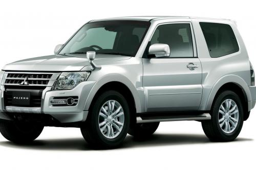 Mitsubishi Pajero Facelift (2015) - picture 1 of 29