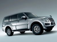 Mitsubishi Pajero Facelift (2015) - picture 5 of 29