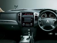 2015 Mitsubishi Pajero Facelift