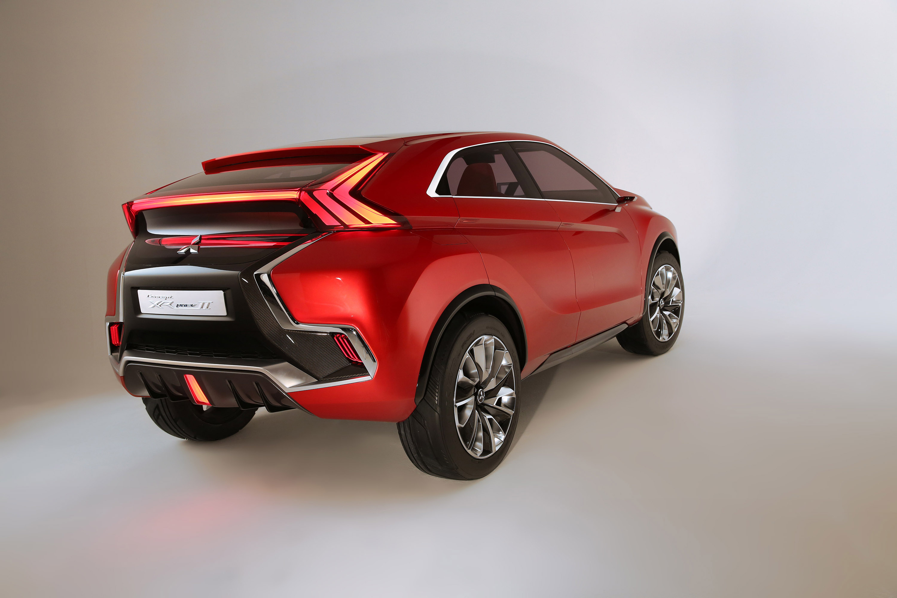 Mitsubishi XR-PHEV II Concept