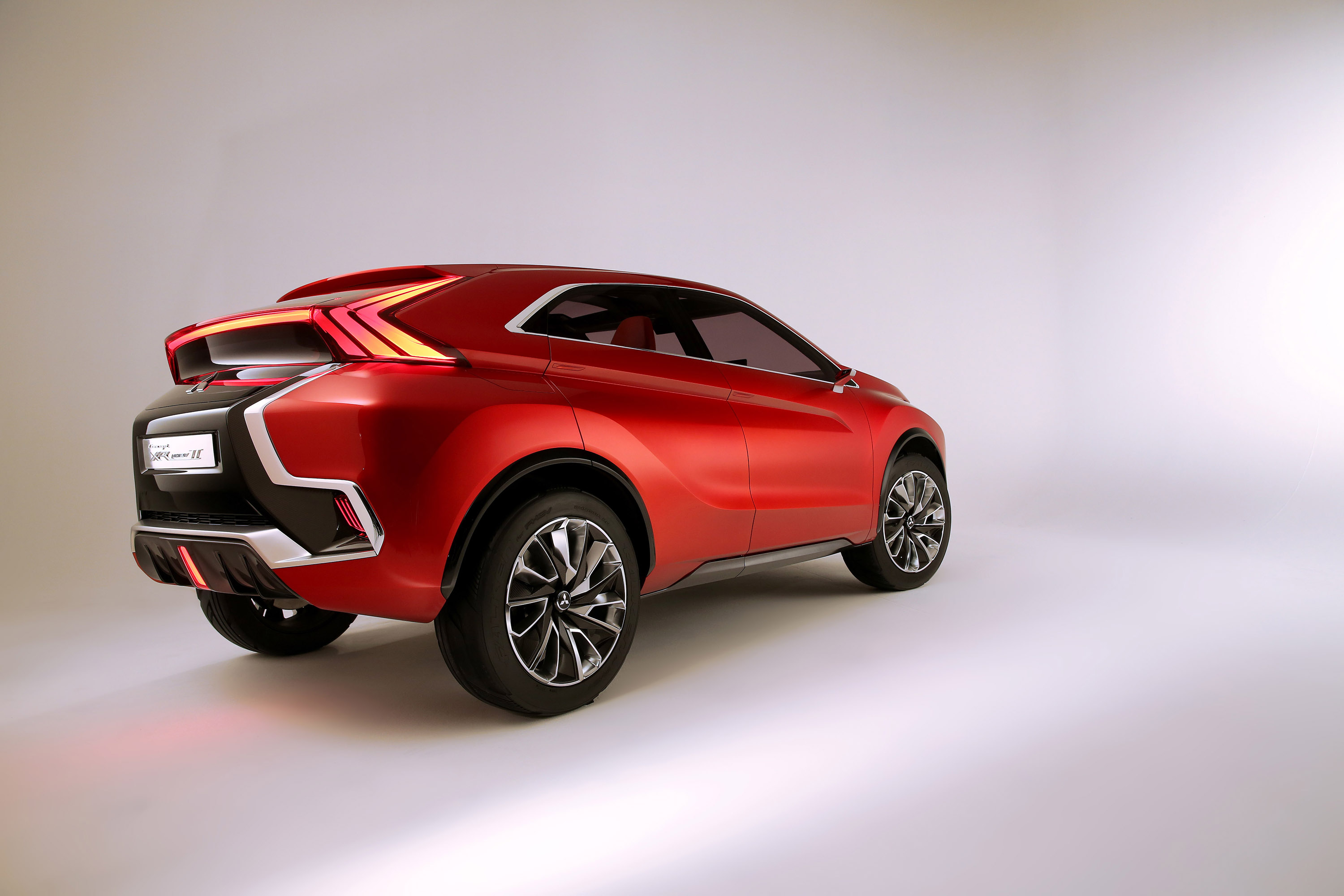 Mitsubishi XR-PHEV II Concept